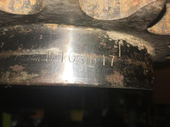 Used GOOD USED MARTIN D100B17 SPROCKET AND GEAR CHAIN NUMBER & PITCH: 100 / 1-1/4 in NON-HARDENED TEETH, NUMBER OF TEETH: 17 PITCH TYPE: Single BORE TYPE: Rough Stock HUB DIAMETERr: 5-1/4 in BORE DIAMETER:1.2500 in OUTSIDE DIAMETER: 7.44 in NUMBER OF S...