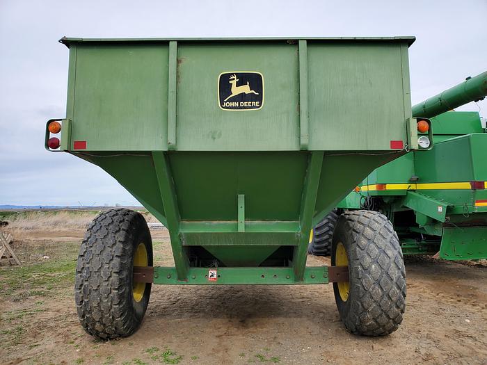 Used John Deere 500 Grain Cart
