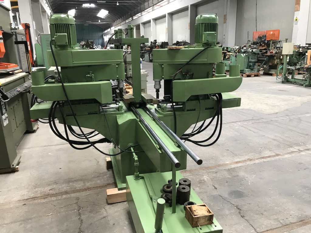 Usato Bialbero a 1+1 con frese a pantografo per angoli stretti