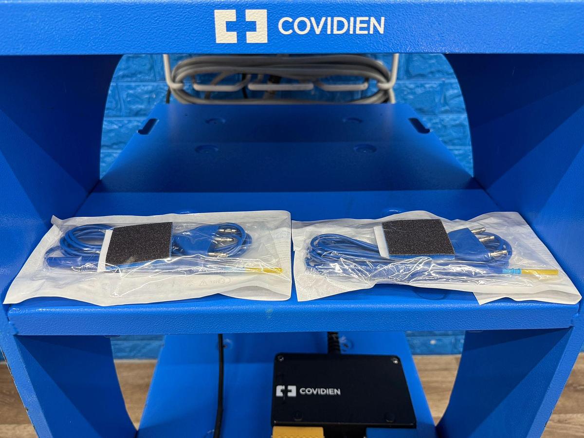 Used Covidien Force Triad  SW: 4.00.03 YOM: 2011 