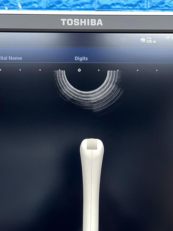 Used Toshiba Ultrasound Aplio 500 YOM: 2015