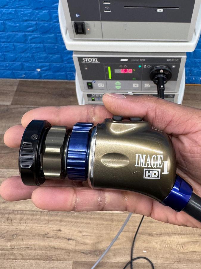 Used Karl Storz Spies Tower: -LCD Monitor 26 Inch  -Aida Monitor 19 Inch Touch Screen -Endoflator with Hose  -Keyboard -Camera Head H3-Z Spies S Full HD TH100  -Aida Control WD 200 -Xenon 300 Light source  -Spies S TC200/TC300 -Sony Printer