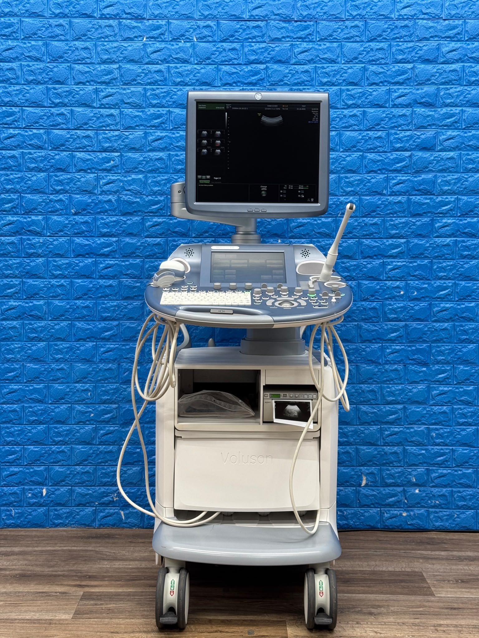 Used GE Voluson Е6 Ultrasound YOM: 2013