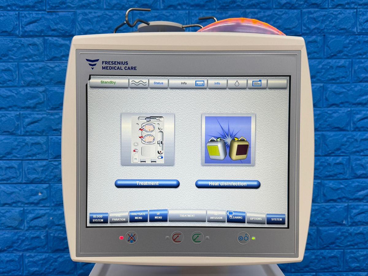 Used Fresenius 5008S REF: 5008S Hours: 1009 YOM: 2011