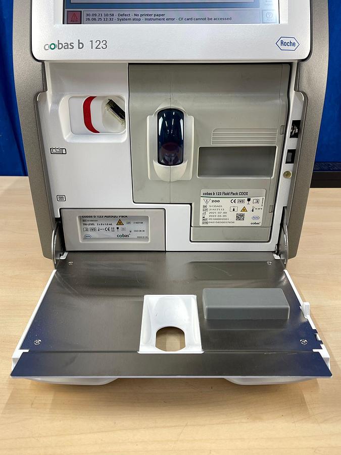 Used cobas b 123 ( 4 ) POC system YOM: 2020