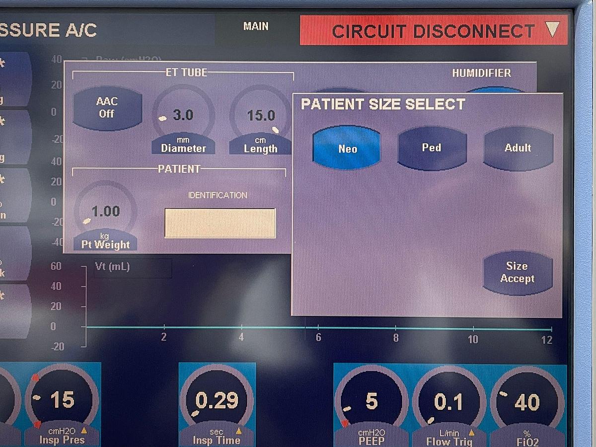 Used AVEA Carefusion Vaisys Ventilator