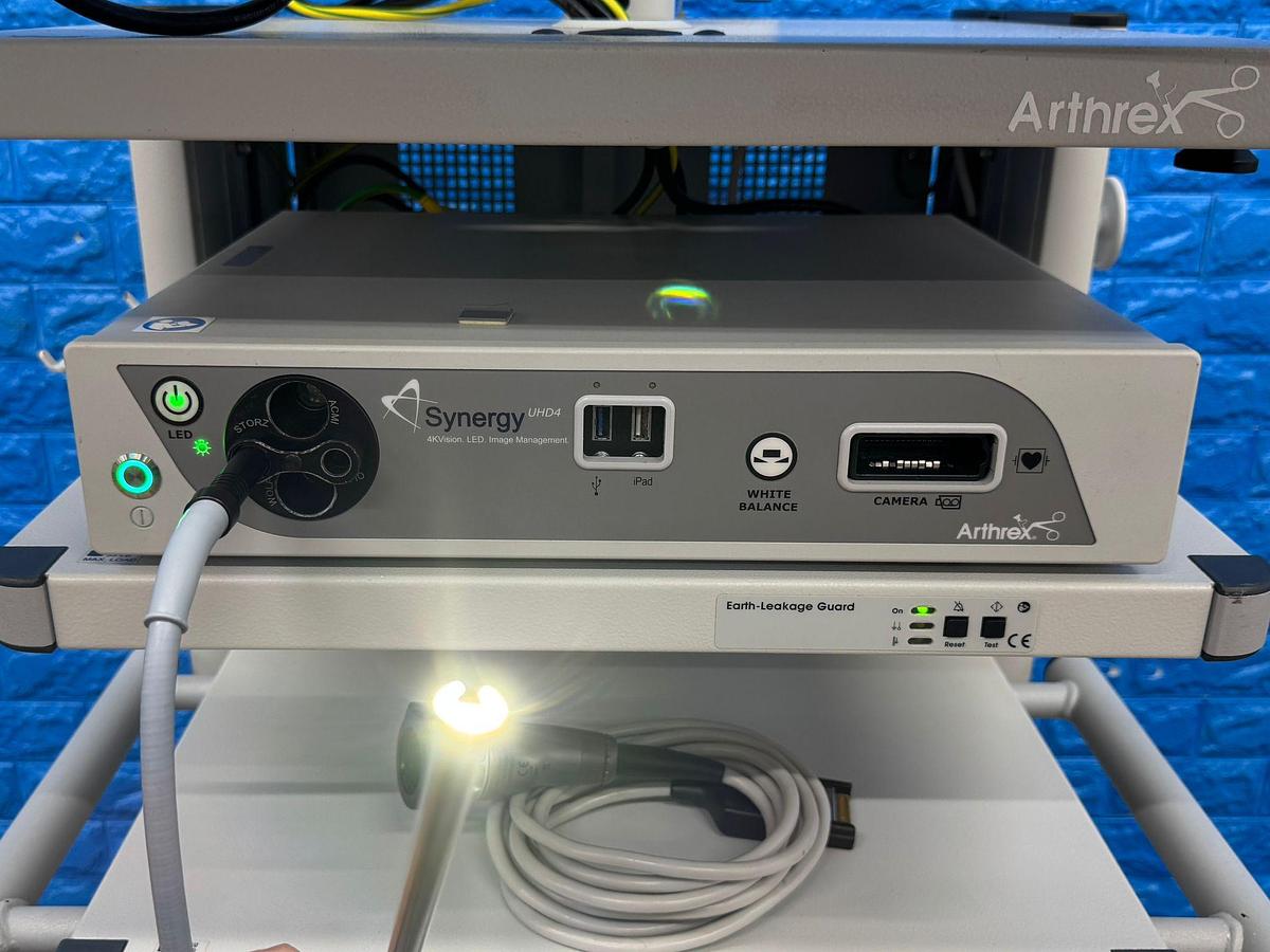 Used Arthrex 4K Laparoscopy Tower - LED 4K Monitor 32 inch YOM: 2018  - Synergy UHD4 4K Vision LED Image Processor  - Arthrex 4K Ultra Autoclave Camera Head    - Karl Storz Endoflator   - Arthrex Trolley