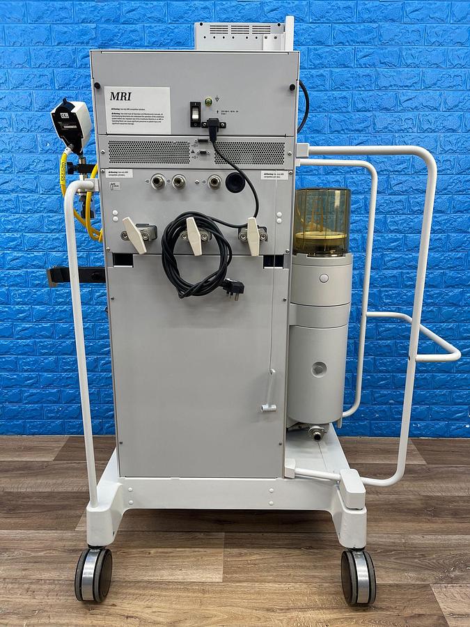 Used Datex-Ohmeda Aestiva/5 MRI YOM: 2001 SN: AMTE 00205