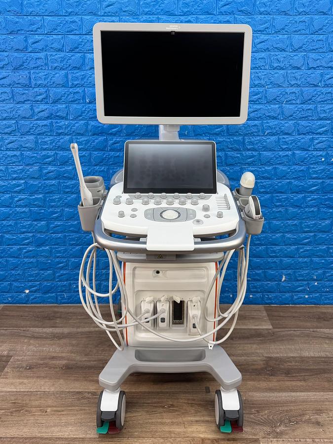 Used Siemens Acuson Redwood Diagnostic Ultrasound REF: 11503314 YOM: 2022 Probes 9C3 YOM: 2025 7VC2 YOM: 2021 9EC4 YOM: 2022