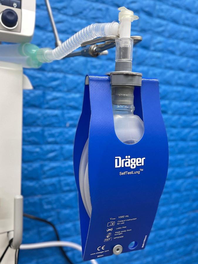 Used GE R860 Ventilator, YOM: 2020