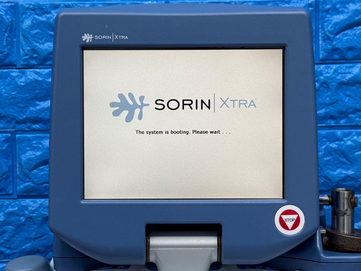 Used Sorin Xtra Auto Transfusion System REF: 75220 YOM: 2013 SN: BO22976  L13 Include Sorin Xvac Pump REF: 75306 YOM: 2015 SN: BO27119N15