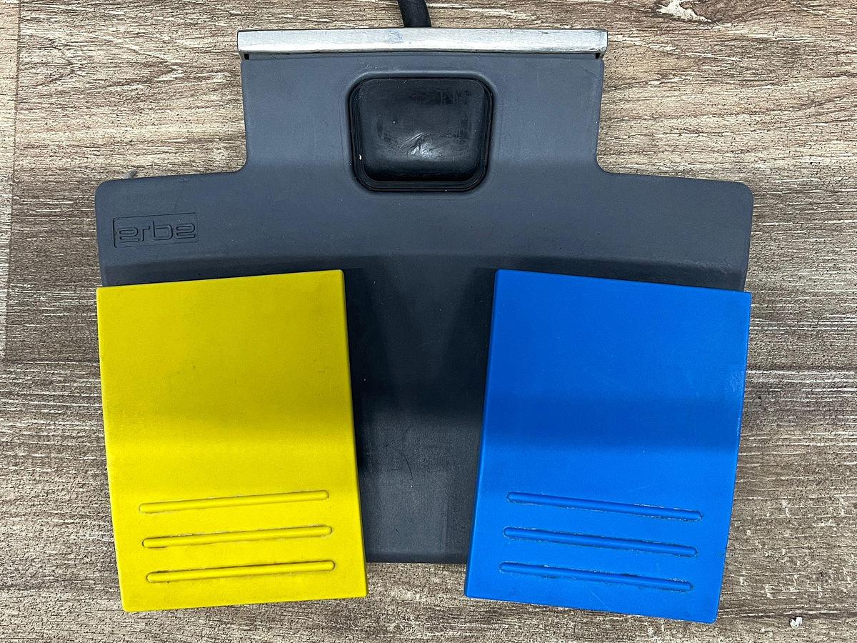 Used Erbe VIO 300D Includes Foot Switch, Erbe IES 2 Pump and ERBE user manual