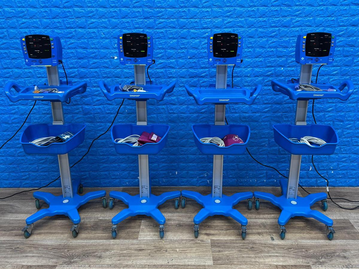Used GE CareScape V100 Monitor REF: 2038172-001 - 4 Pieces