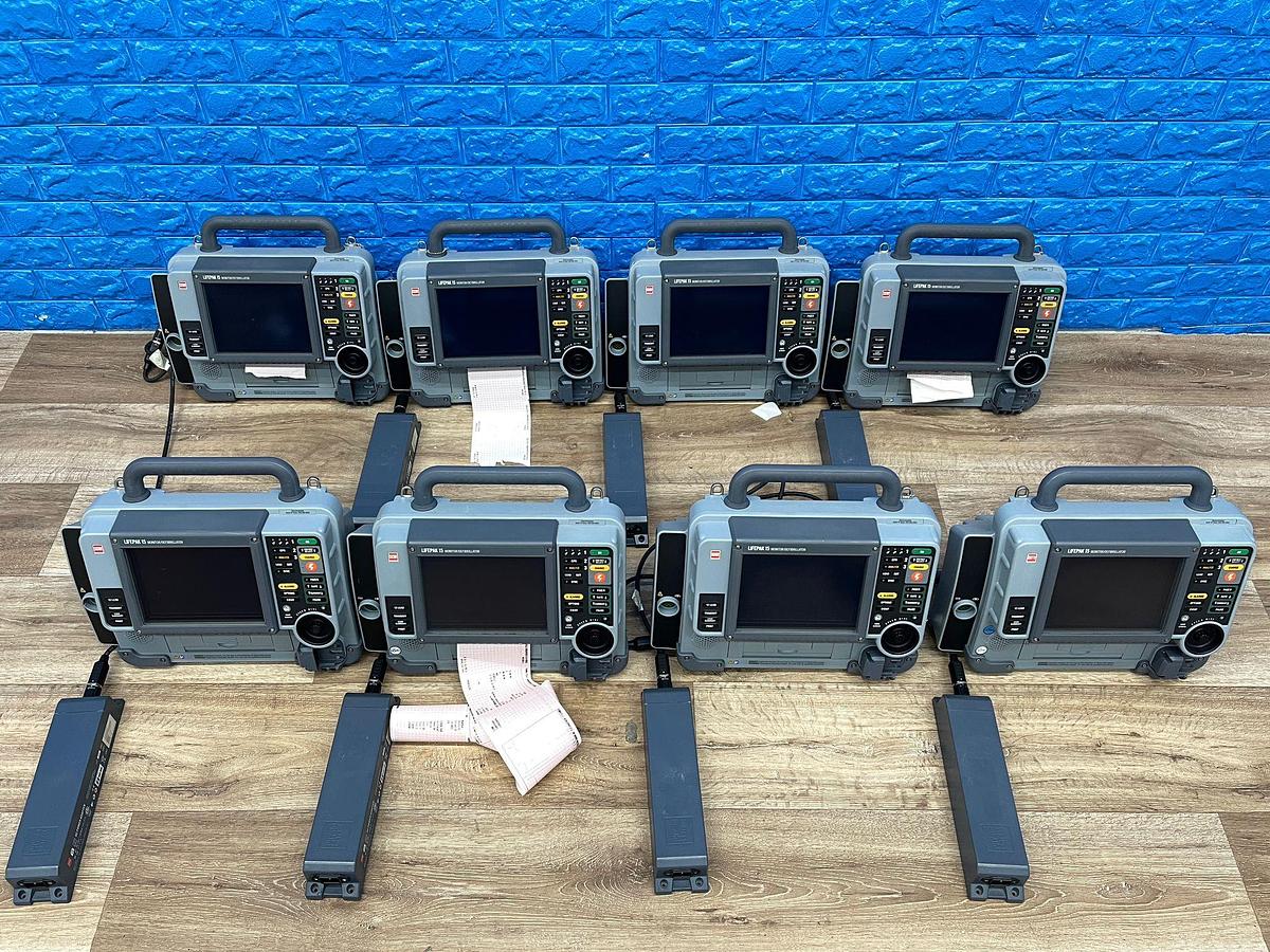 Used PHYSIO-CONTROL Lifepak 15 Defibrillator 6x 2018 2x 2013 V15-2 Defibrillator