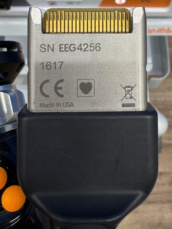 Used Smith & Nephew System Sony LED Monitor 26 Inch YOM: 2018 Smith & Nephew 660HD-E Image Management System YOM: 2021 Smith & Nephew LENS Integrated HD System YOM: 2018  Karl Storz Electronic Endoflator 264305 20  Smith & Nephew HD Camera Head 