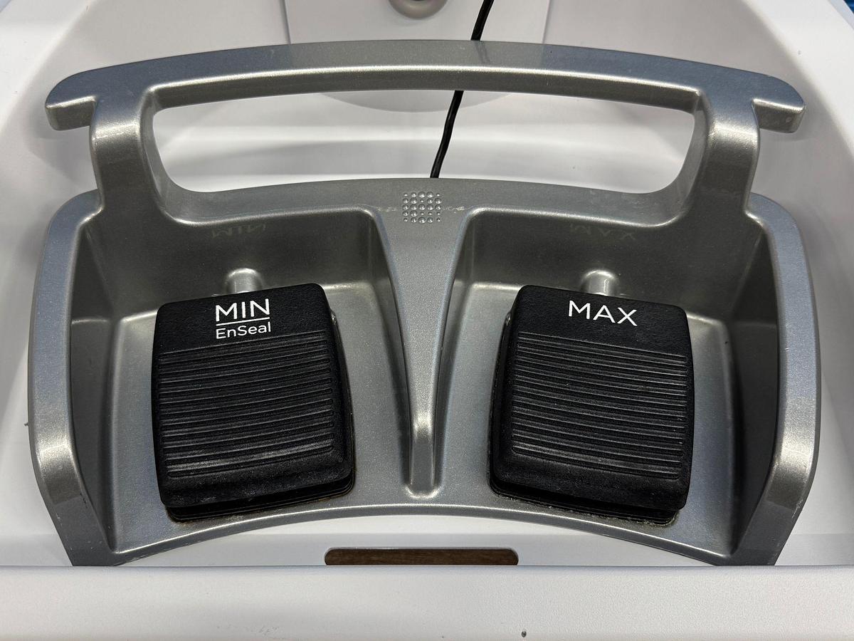 Used Ethicon GEN 11 YOM: 2020 Include Foot Switch