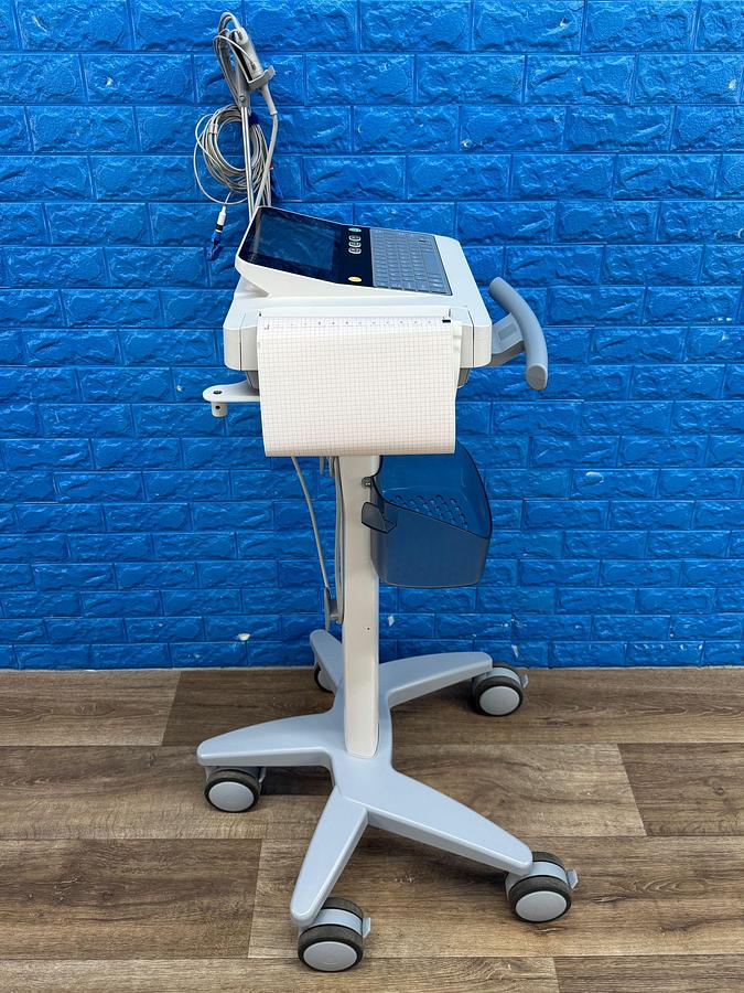Used Mindray Electrocardiograph ECG Model: BeneHeart R12 YOM: 2022