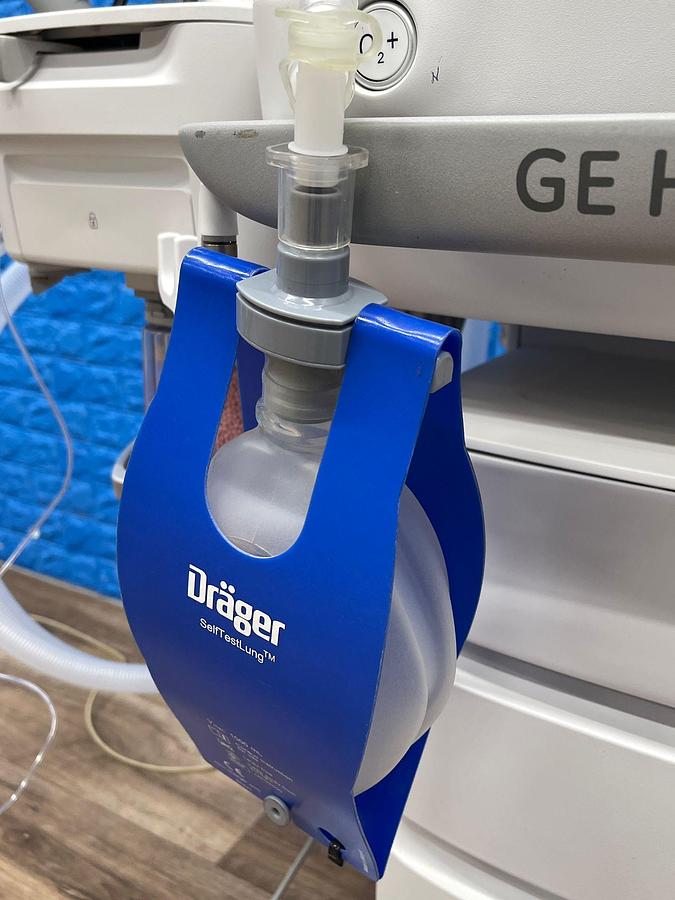 Used GE Datex Ohmeda Carestation 650, YOM: 2016