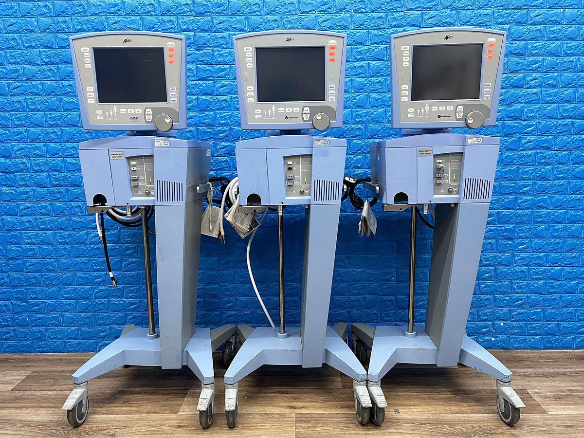 Used AVEA Carefusion Vaisys Ventilator