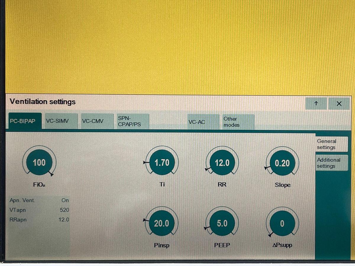 Used Dräger Evita V500 Ventilator SW: S02.51.01 Hours: 11355 YOM: 2017 