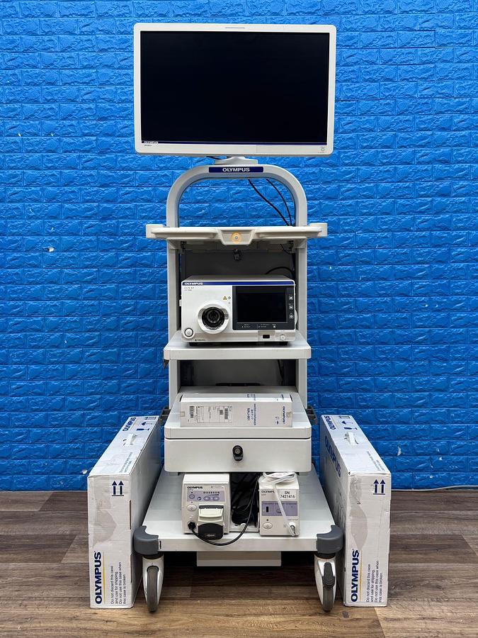 Used Olympus Evis X1 CV-1500 Endoscopy with Gastro GIF-HQ190 / Colono CF-HQ190L Includes: Olympus Evis X1 CV-1500 Processor Olympus MAJ-1921 Keyboard Olympus OFP-2 Flushing Pump Olympus UCR Gas Insufflator with hose Olympus MAJ-901 Water Bottle Olympus GIF-HQ190 Gastroscope with case and Air/Water/Suction valve Olympus CF-HQ190L Long Colonoscope with case and Air/Water/Suction valve