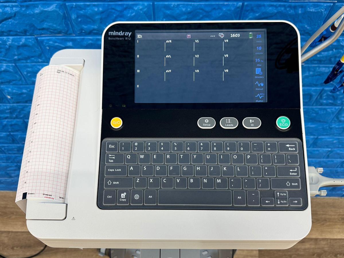 Used Mindray Electrocardiograph ECG Model: BeneHeart R12 YOM: 2022
