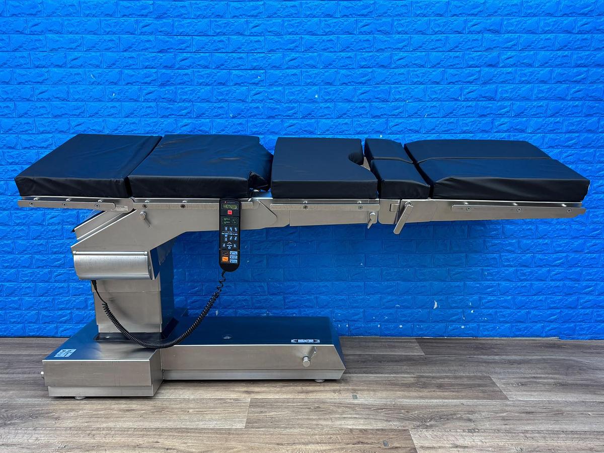 Used Schaerer Axis Table REF: Axis 500 YOM: 2008