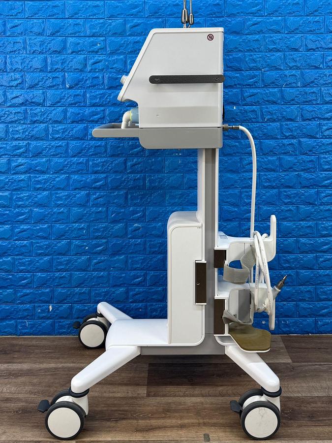 Used Dräger Savina 300 Ventilator Hours: 990 YOM: 2020
