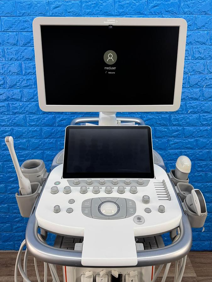 Used Siemens Acuson Redwood Diagnostic Ultrasound REF: 11503314 YOM: 2022 Probes 9C3 YOM: 2025 7VC2 YOM: 2021 9EC4 YOM: 2022