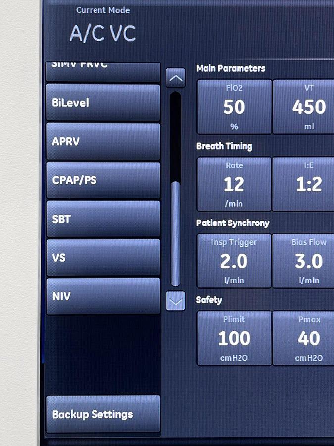 Used GE Carescape R-860 Ventilator YOM: 2020.