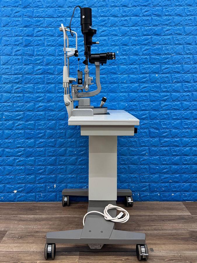 Used  Haag Streits Slit Lamp BM 900 REF: 7200013 YOM: 2010