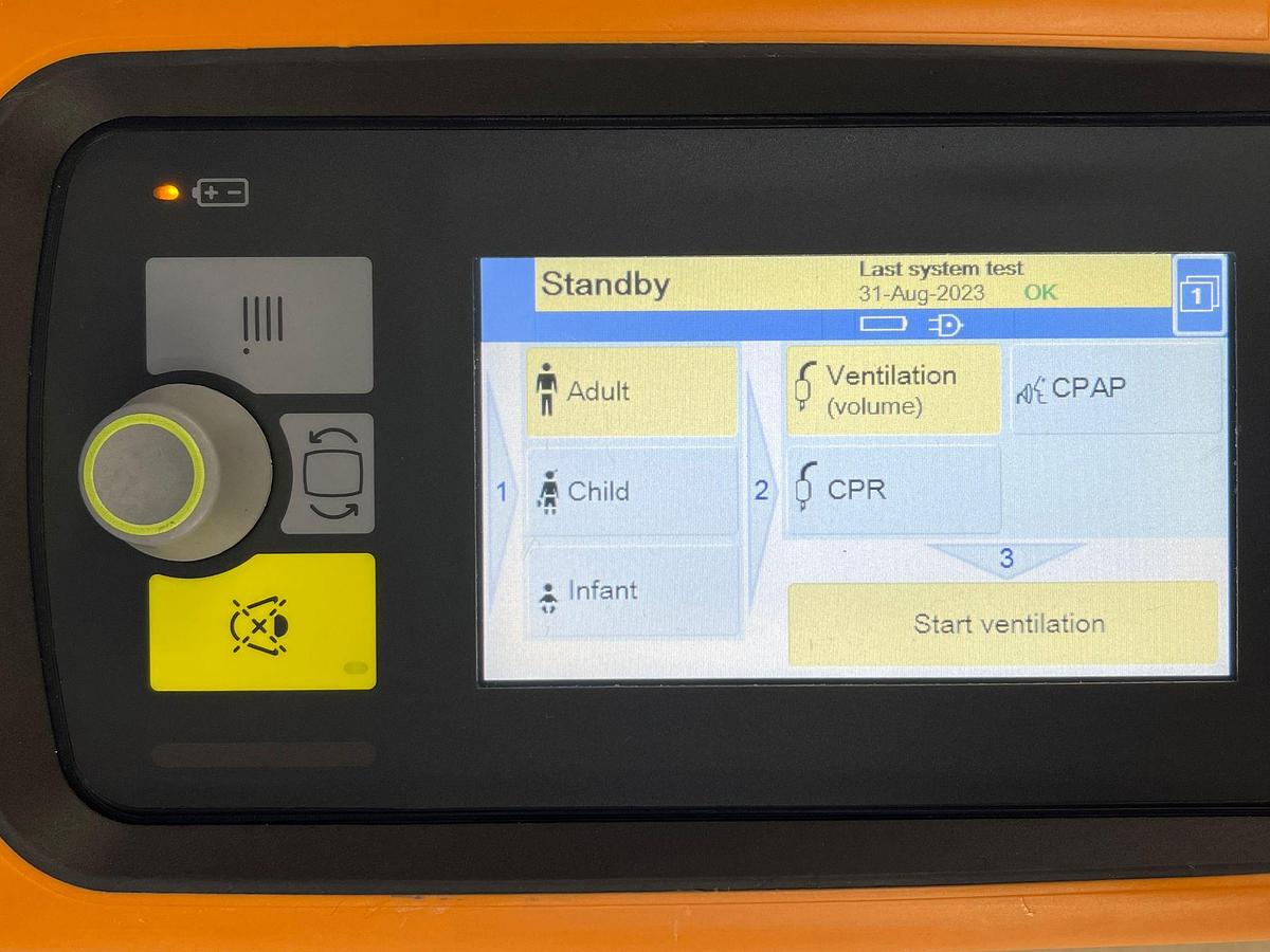 Used Dräger Oxylog VE300 Hours: 62 YOM: 2020