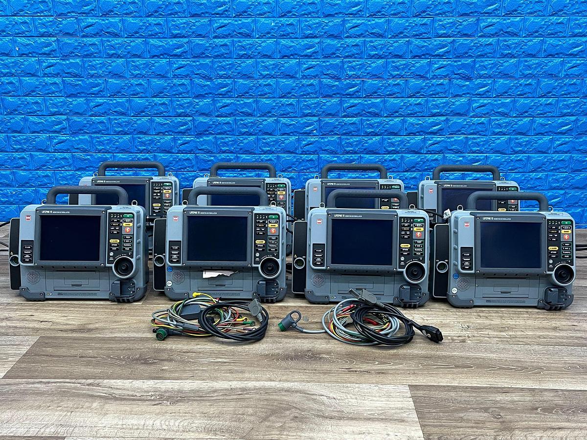 Used PHYSIO-CONTROL Lifepak 15 Defibrillator 6x 2018 2x 2013 V15-2 Defibrillator