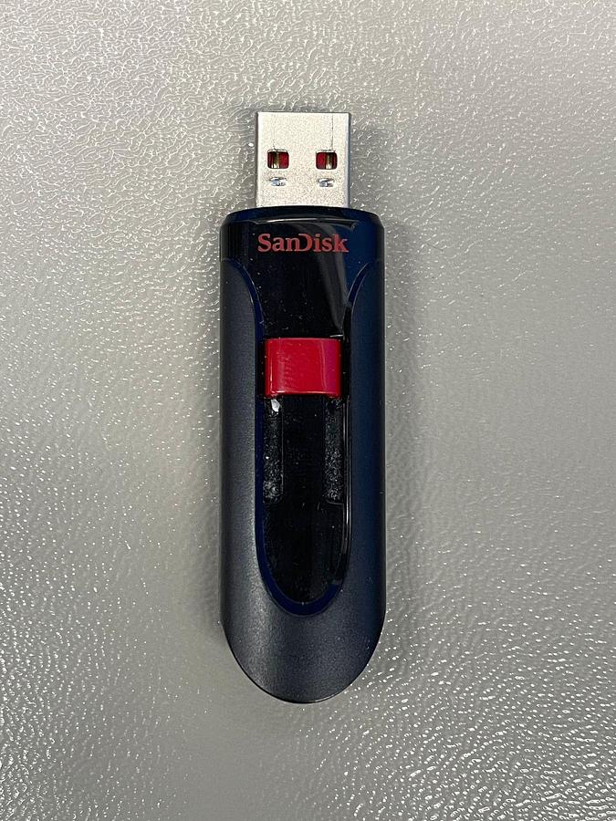 Used Pentax tower Pentax Processor : EPK- i7000 YOM: 2013 Include Pentax OS-A61 Foot Switch  Sony Colour Printer  Water Bottle