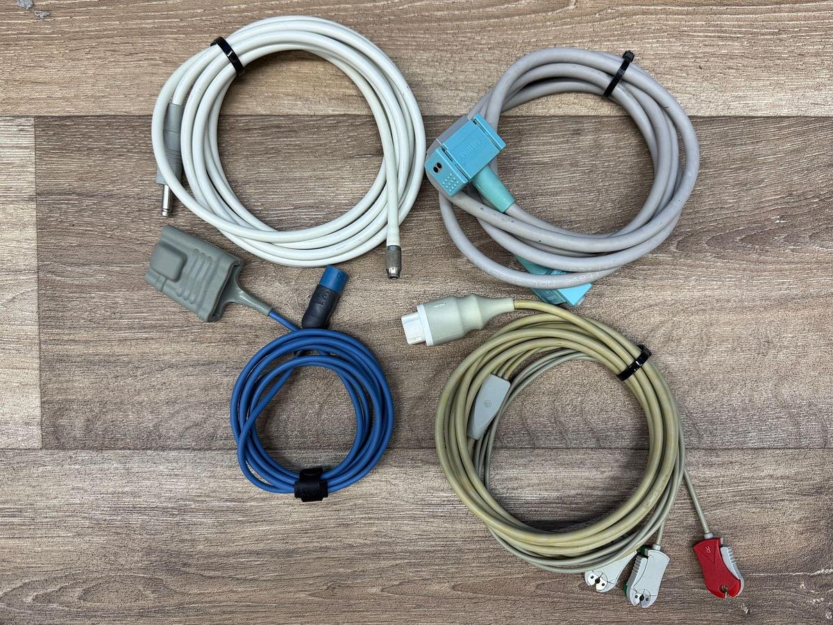 Used Philips IntelliVue MX800 Patient Monitor YOM: 2011  -2 Pieces  Without Leads  -4 Pieces  With Leads  Total = 6 Pieces