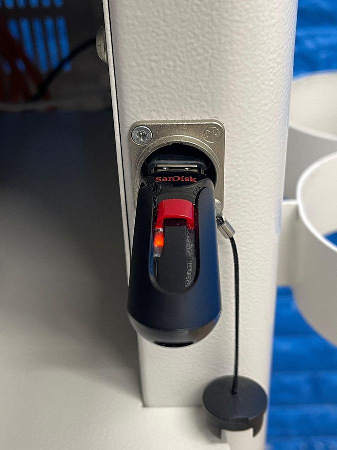 Used Pentax tower Pentax Processor : EPK- i7000 YOM: 2013 Include Pentax OS-A61 Foot Switch  Sony Colour Printer  Water Bottle