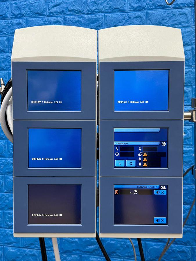 Used LivaNova Sorin Stockert S5 Heart Lung machine 2x S5 RP150 Pumps 2x S5 DRP85 Dual Pumps Sorin CP5 Sorin SP6 Bubble Detector SN: 28E03054 YOM: 2013