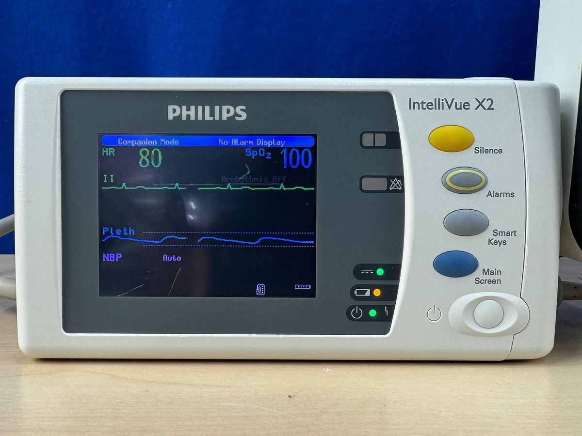 Used Philips IntelliVue MX800 Patient Monitor YOM: 2011  -2 Pieces  Without Leads  -4 Pieces  With Leads  Total = 6 Pieces