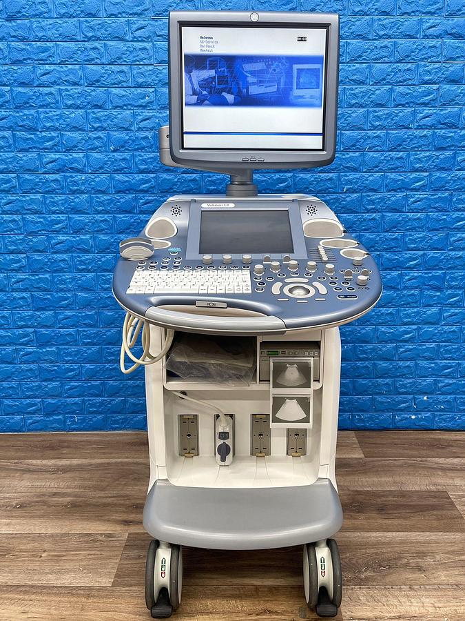 Used GE Voluson E8, YOM: 2011