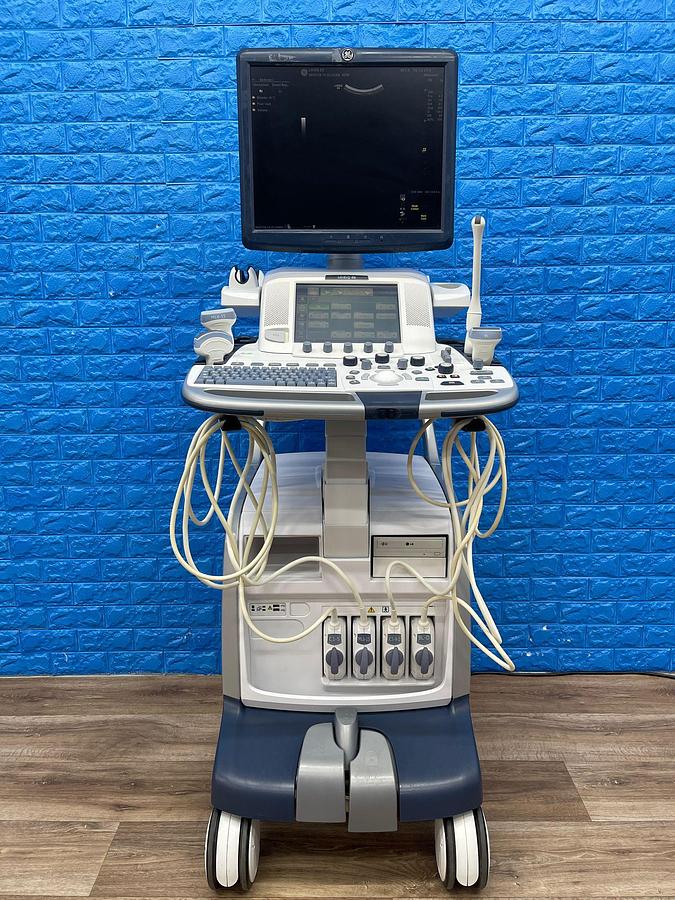 Used GE Logiq E9  YOM: 2014 With 4 Probes.