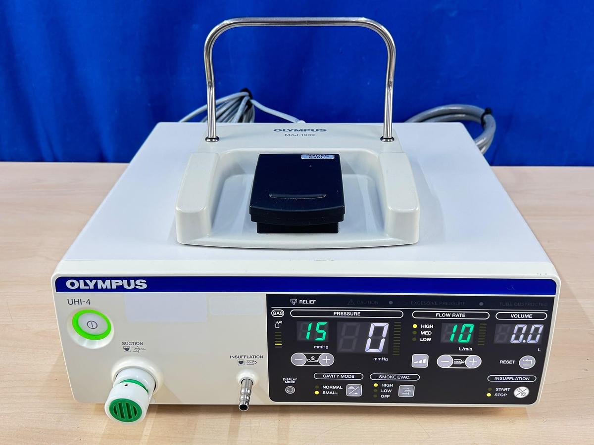 Used Olympus UHI-4 High Flow Insufflation Unit With Hose Include Olympus MAJ-1939 Foot Switch REF: 33.1.57.9.46