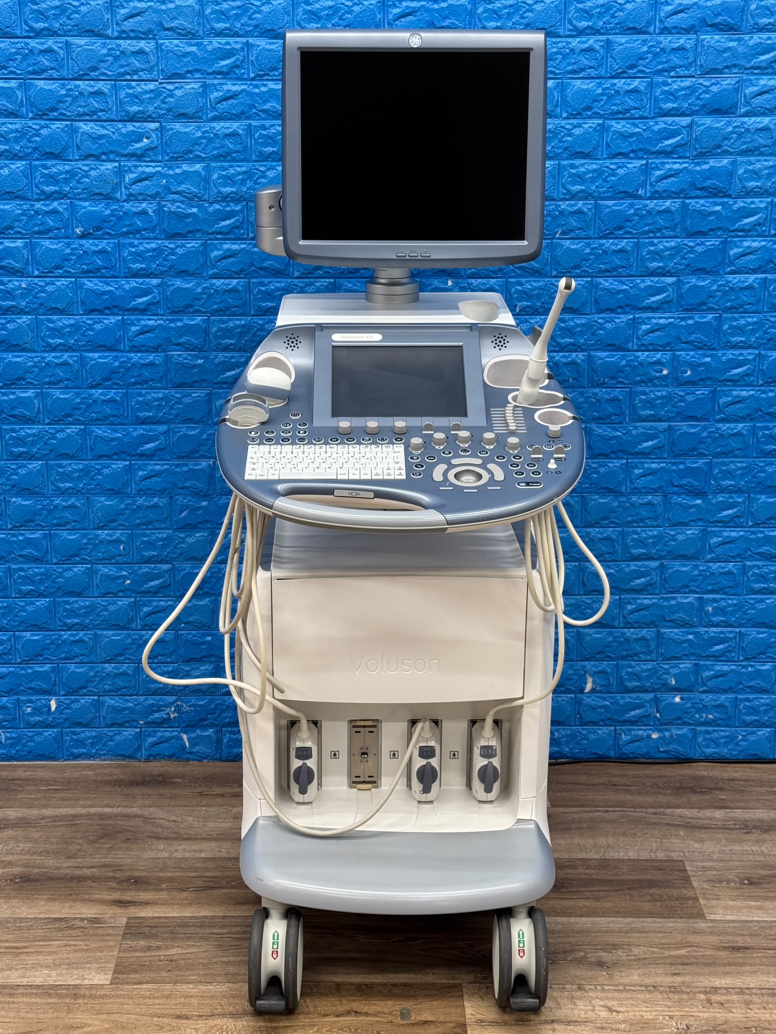 Used GE Voluson Е6 Ultrasound YOM: 2013