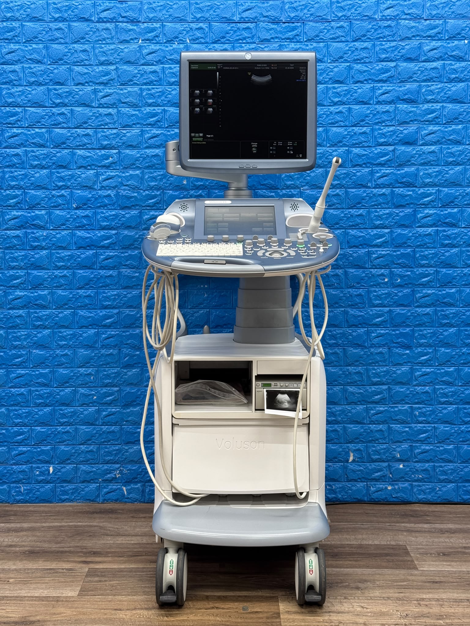 Used GE Voluson Е6 Ultrasound YOM: 2013