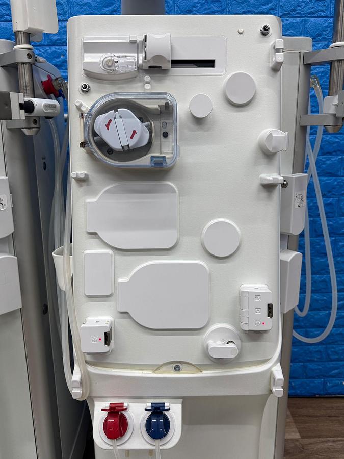 Used Nipro Surdial X Dialysis YOM: 2018 SN: 18DN0476 YOM: 2018 SN: 18DN0580