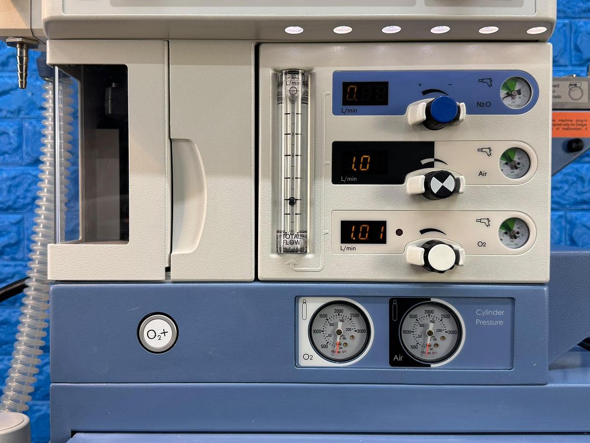 Used Dräger Fabius Tiro YOM: 2011 SN: ASCC-0212 Include GE B650 Patient Monitor YOM: 2013 SN: SEW13244968HA With SPO2 & ECG Cables