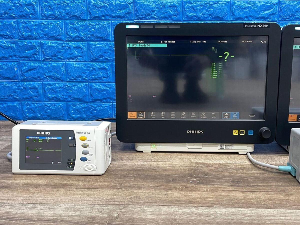 Used PHILIPS MX 700 Patient Monitor YOM