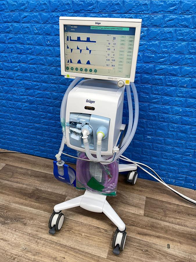 Used Dräger Evita V500 Ventilator SW: S02.51.01 Hours: 33367 YOM: 2013 SN: ASEE-0086