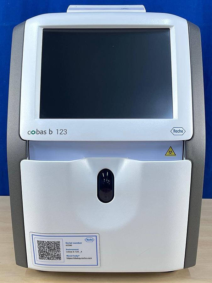 Used cobas b 123 ( 4 ) POC system YOM: 2020