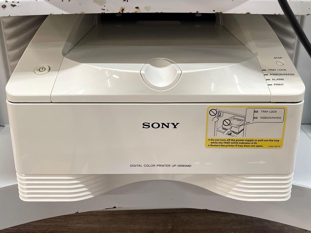 Used ARTHREX Synergy UHD4 4K Tower LED 4K Monitor 32 inch YOM: 2018