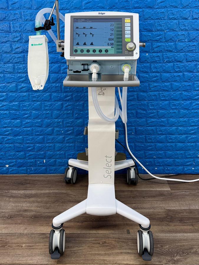 Used Dräger Savina 300 Ventilator Hours: 990 YOM: 2020